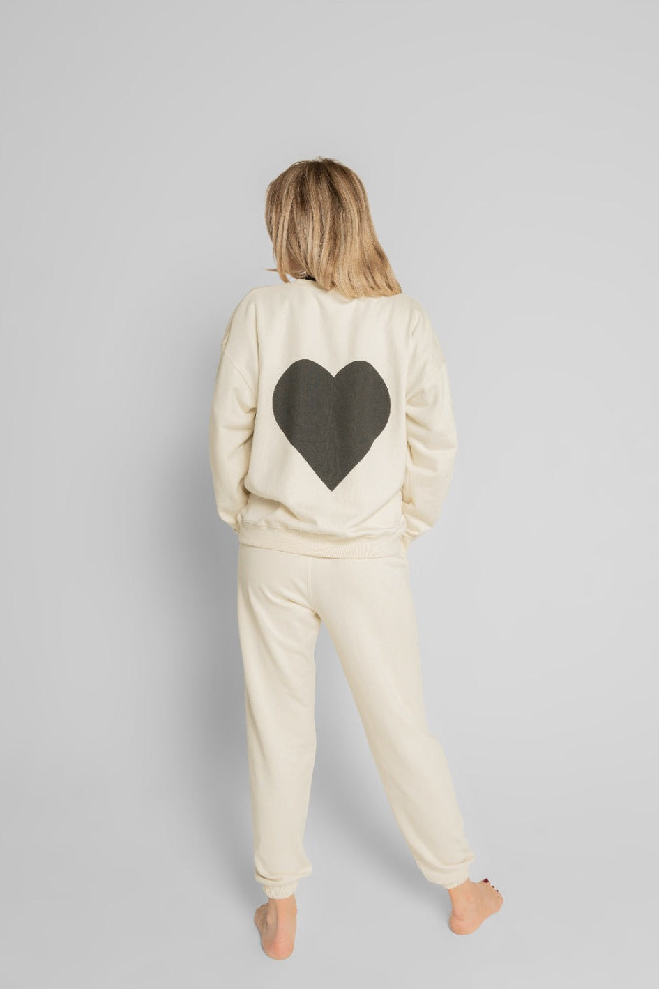Queen of Hearts Jogger Set – Women (Black)