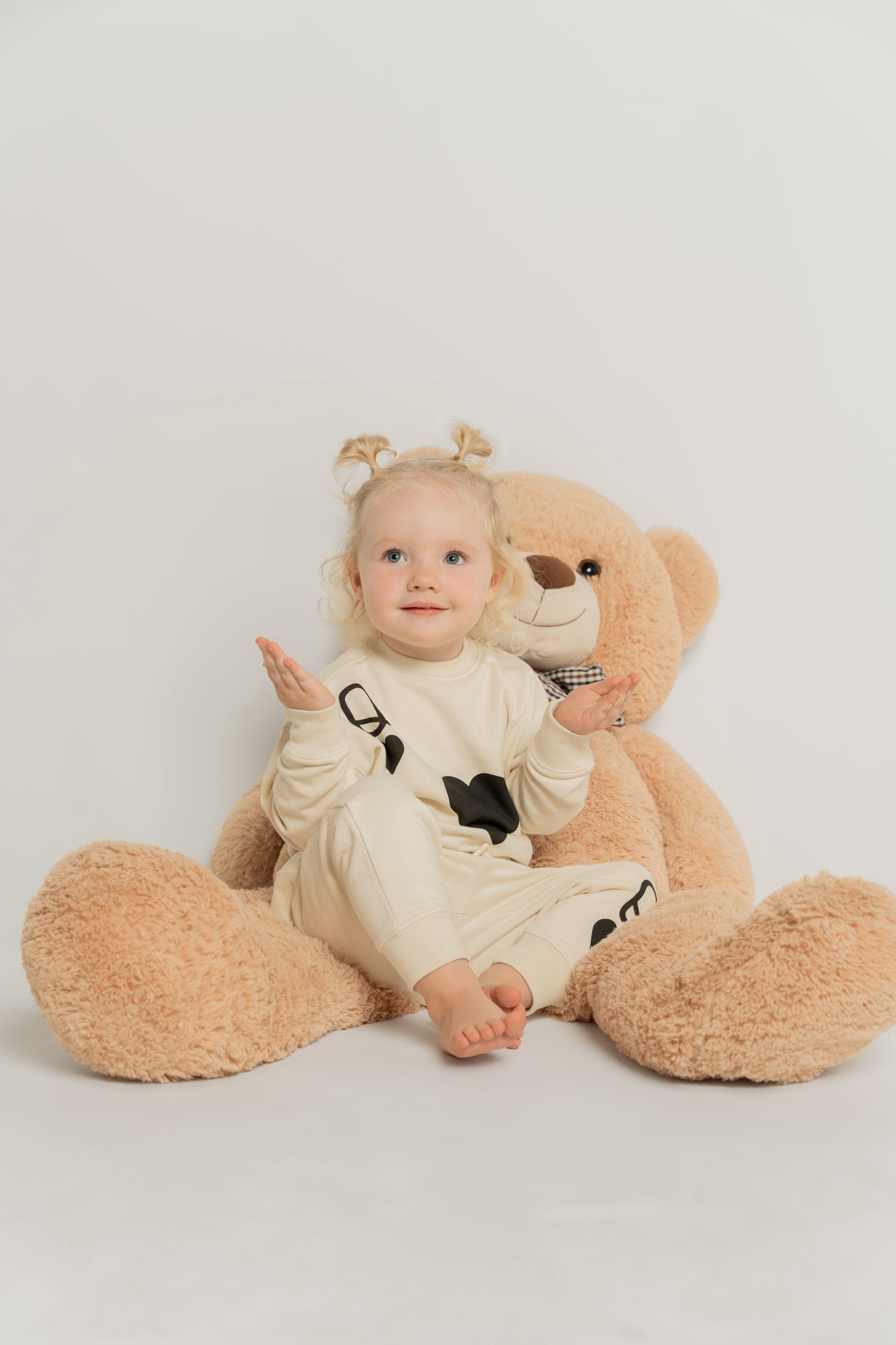 Queen of Hearts Jogger Set – Kids (Black)